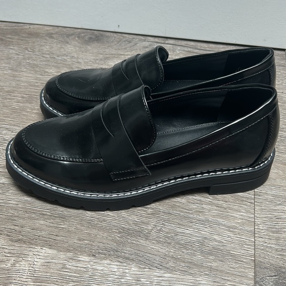 Brand new JustFab Black Shiny Loafers Size 8 - Picture 3 of 5